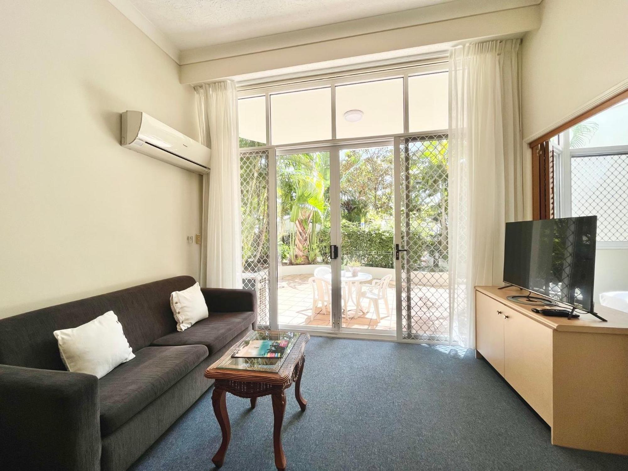 Surf Parade Resort Gold Coast Exterior foto