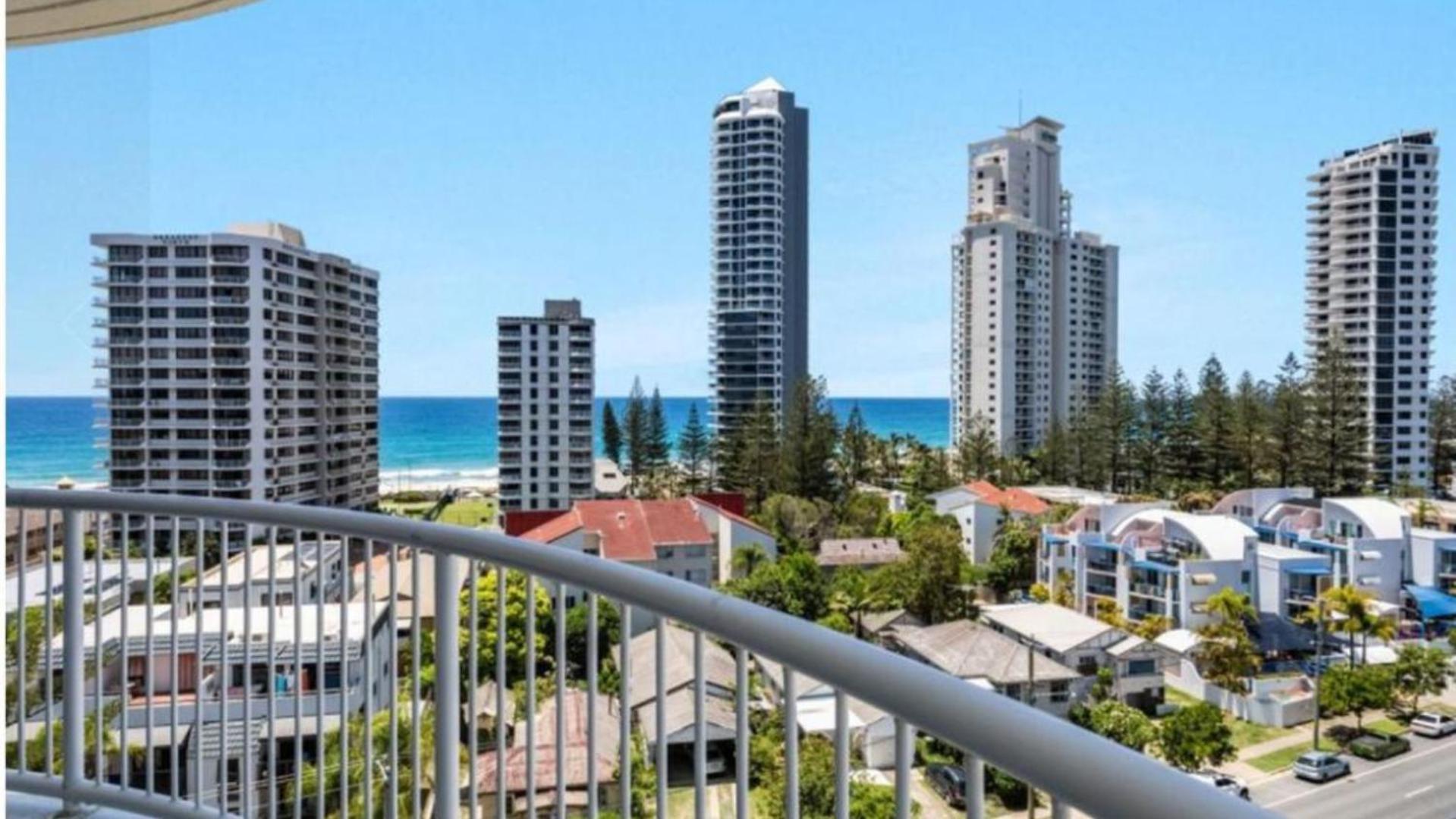 Surf Parade Resort Gold Coast Exterior foto