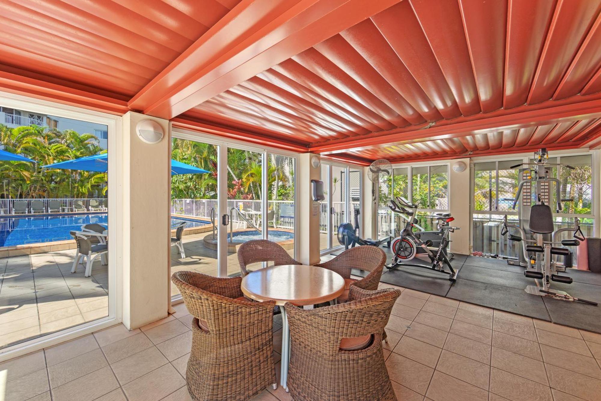 Surf Parade Resort Gold Coast Exterior foto